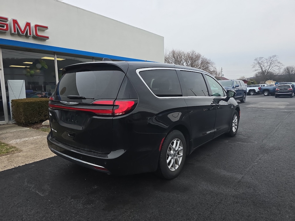 Used 2024 Chrysler Pacifica Touring L Van Passenger Van