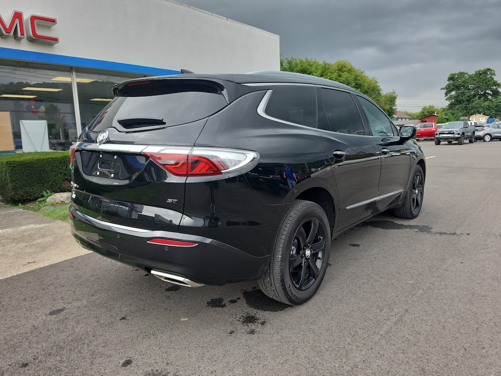 Used 2024 Buick Enclave Essence SUV