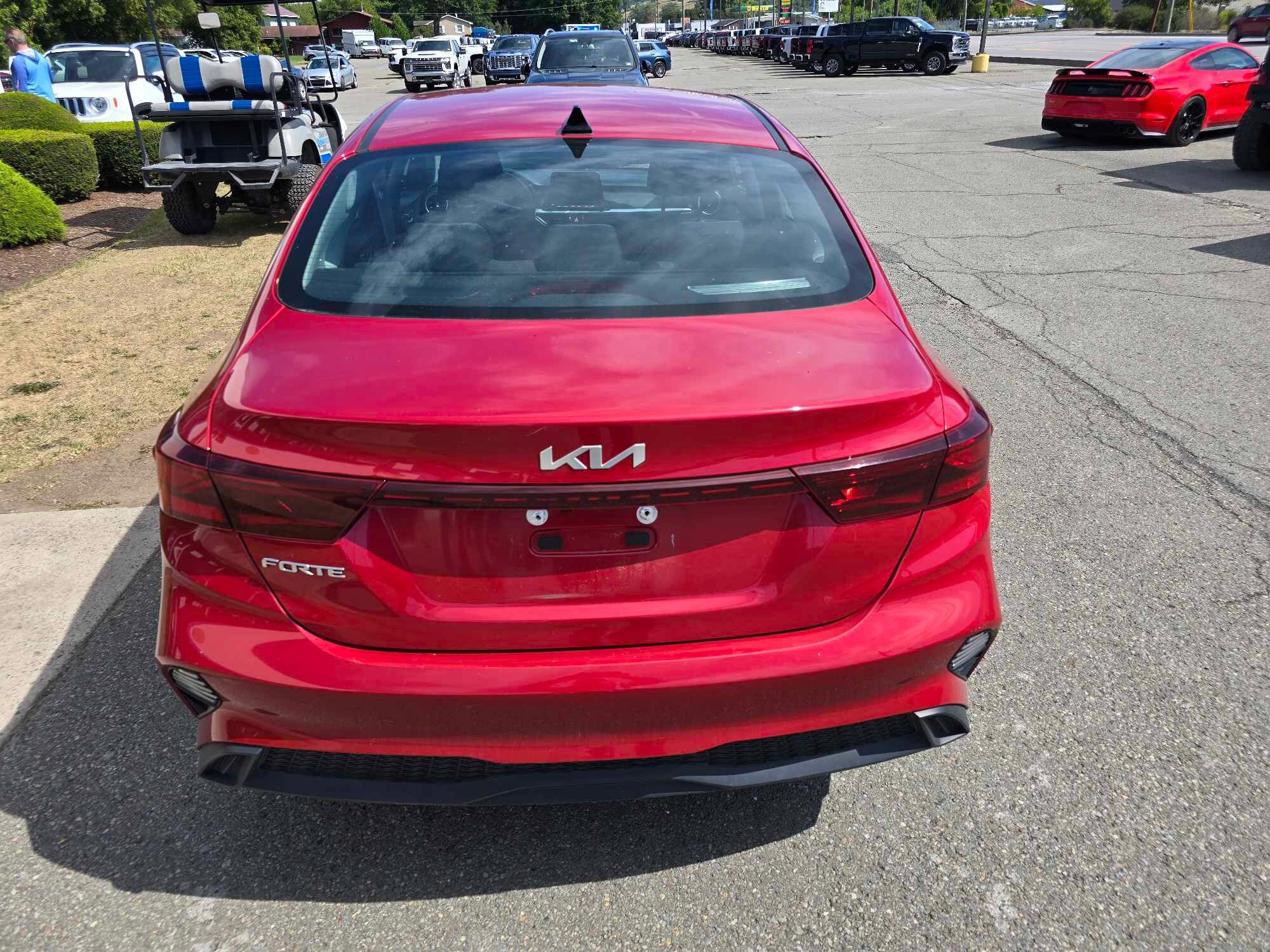 2023 Kia Forte LXS photo 4