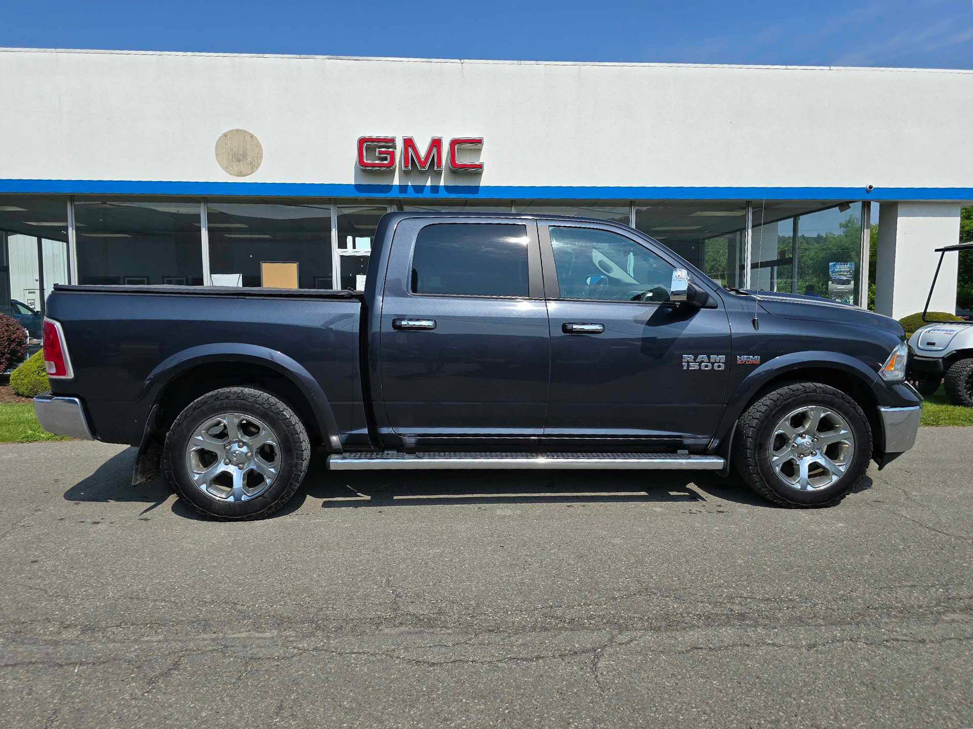Used 2016 RAM Ram 1500 Pickup Laramie with VIN 1C6RR7NT8GS172291 for sale in Montoursville, PA