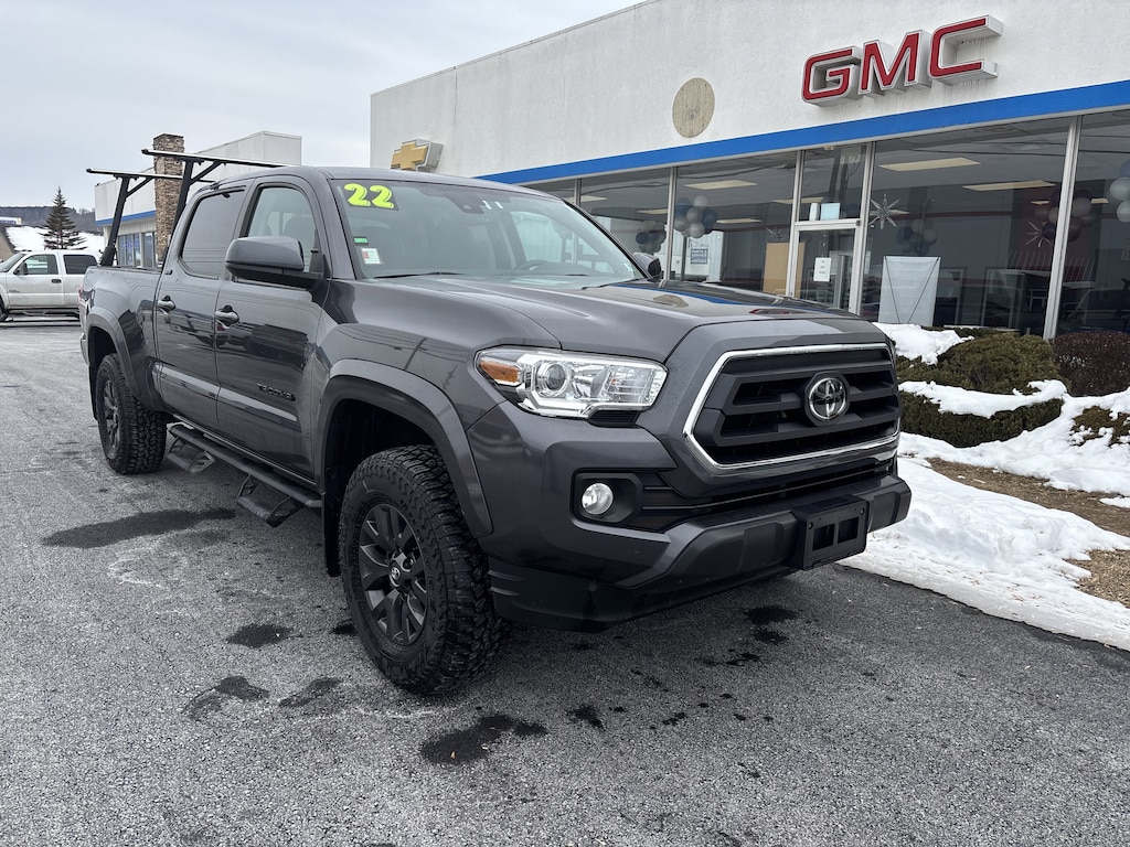 Used 2022 Toyota Tacoma 4WD SR5 Truck Double Cab