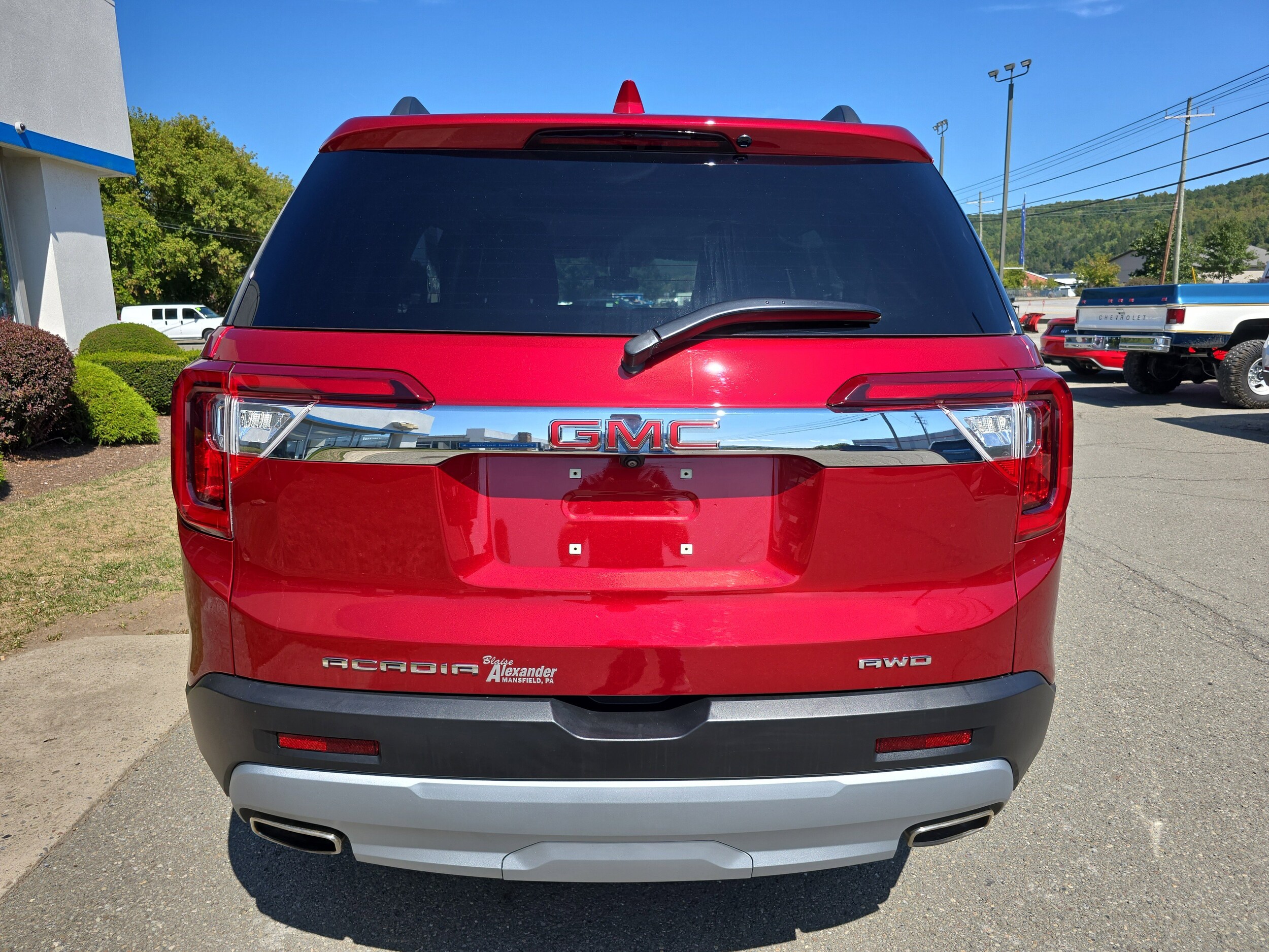 2023 Gmc Acadia SLE photo 4