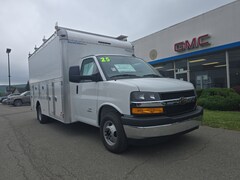 2025 Chevrolet Express Cutaway 4500 4500 Series Truck