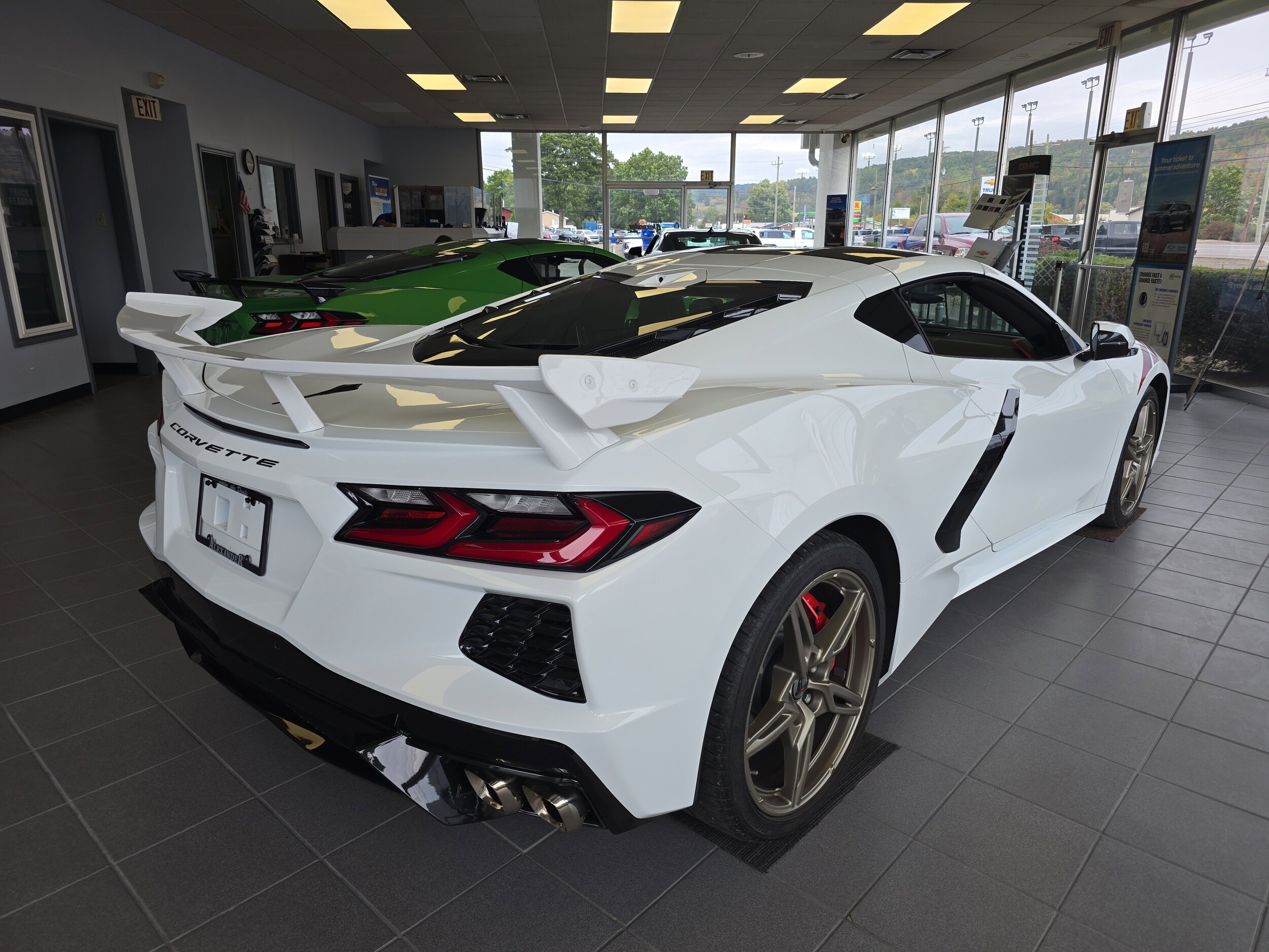 2020 Chevrolet Corvette Stingray 3LT photo 3