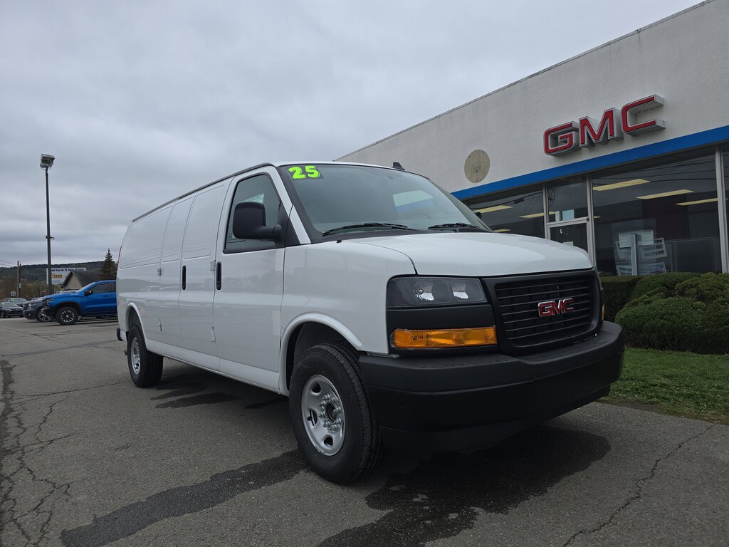 New 2025 GMC Savana 3500 Work Van Van Extended Cargo Van