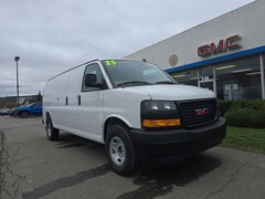 2025 GMC Savana 3500 Work Van Van Extended Cargo Van
