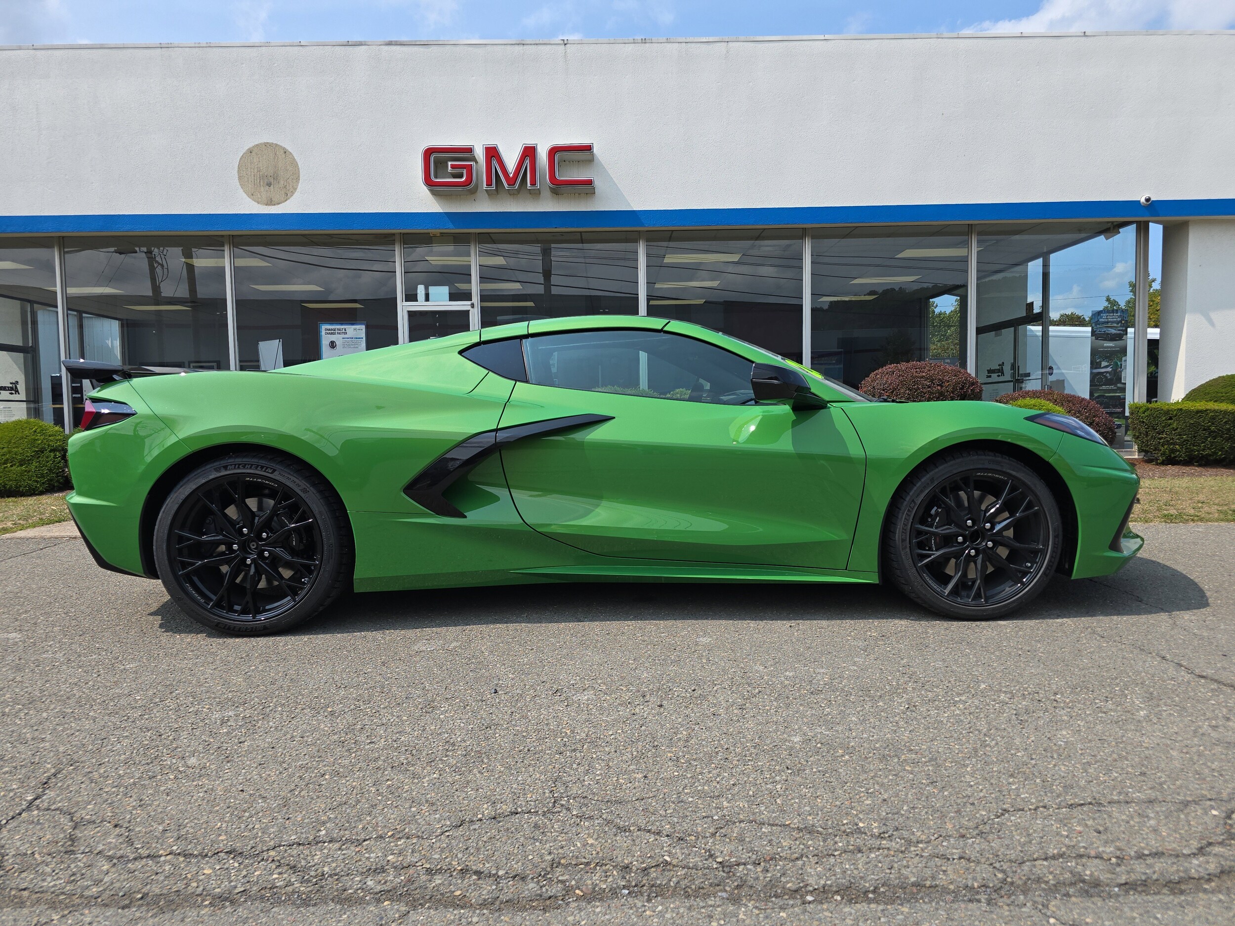 2026 Chevrolet Corvette Stingray 3LT photo 2
