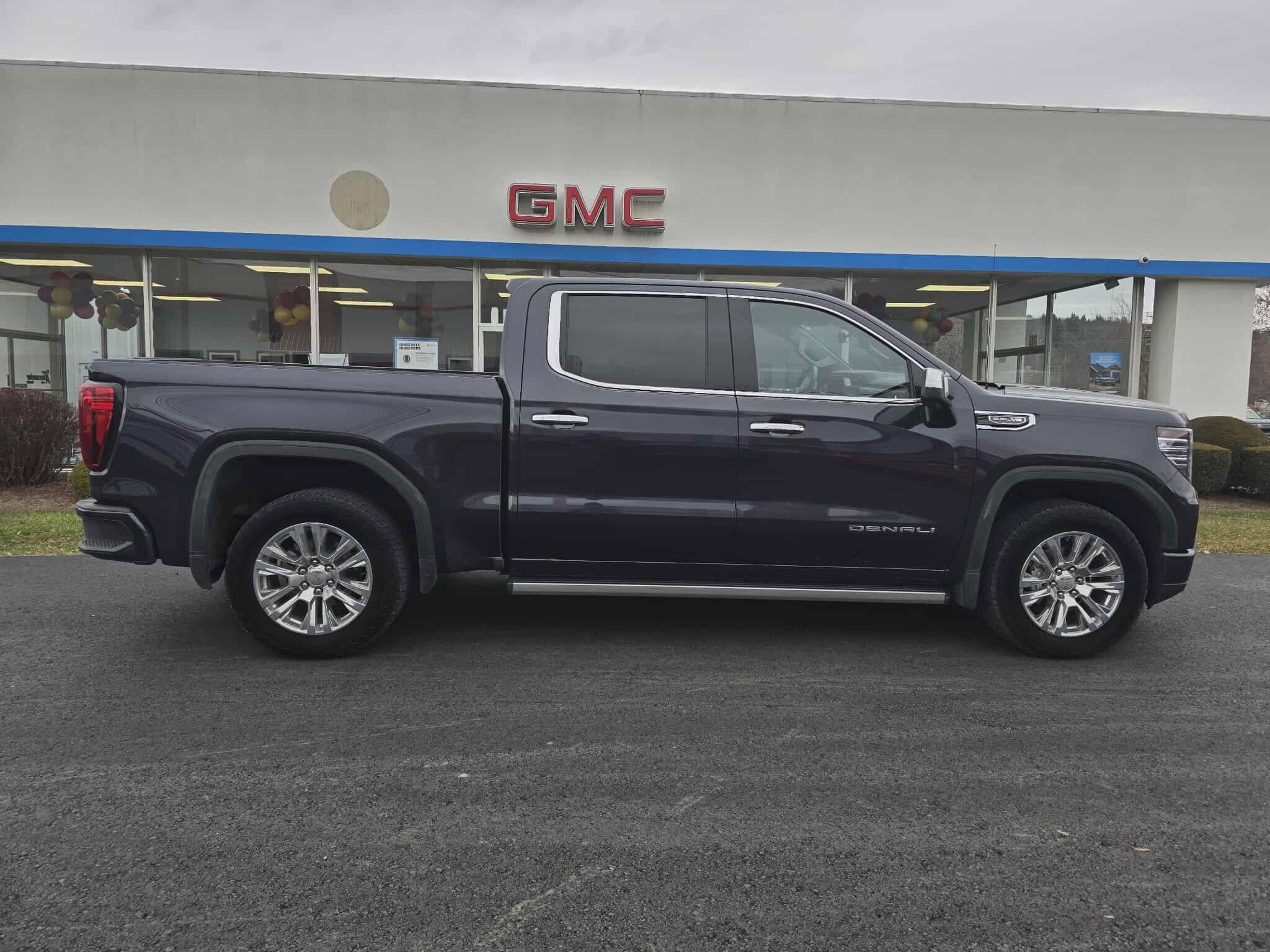 2024 Gmc Sierra 1500 Denali photo 2