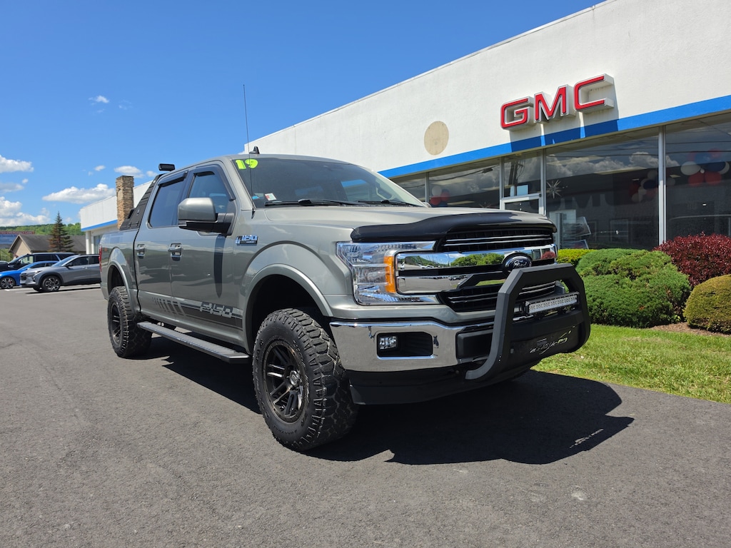 Used 2019 Ford F-150 LARIAT Truck SuperCrew Cab
