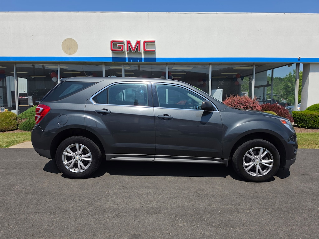 Used 2017 Chevrolet Equinox LS SUV