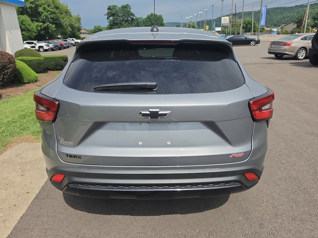 Used 2026 Chevrolet Trax 1RS SUV
