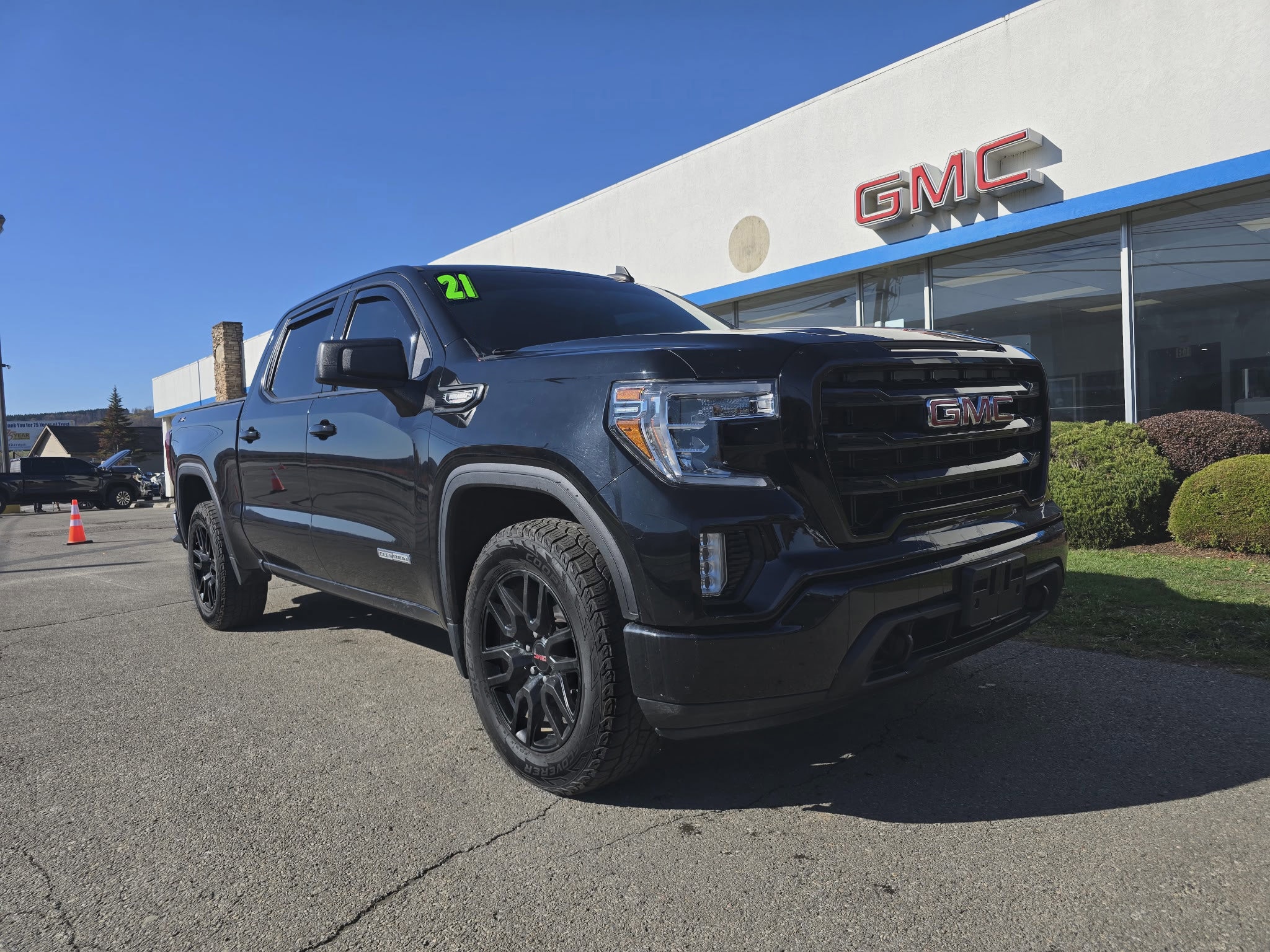 2021 GMC Sierra 1500 Elevation's photo