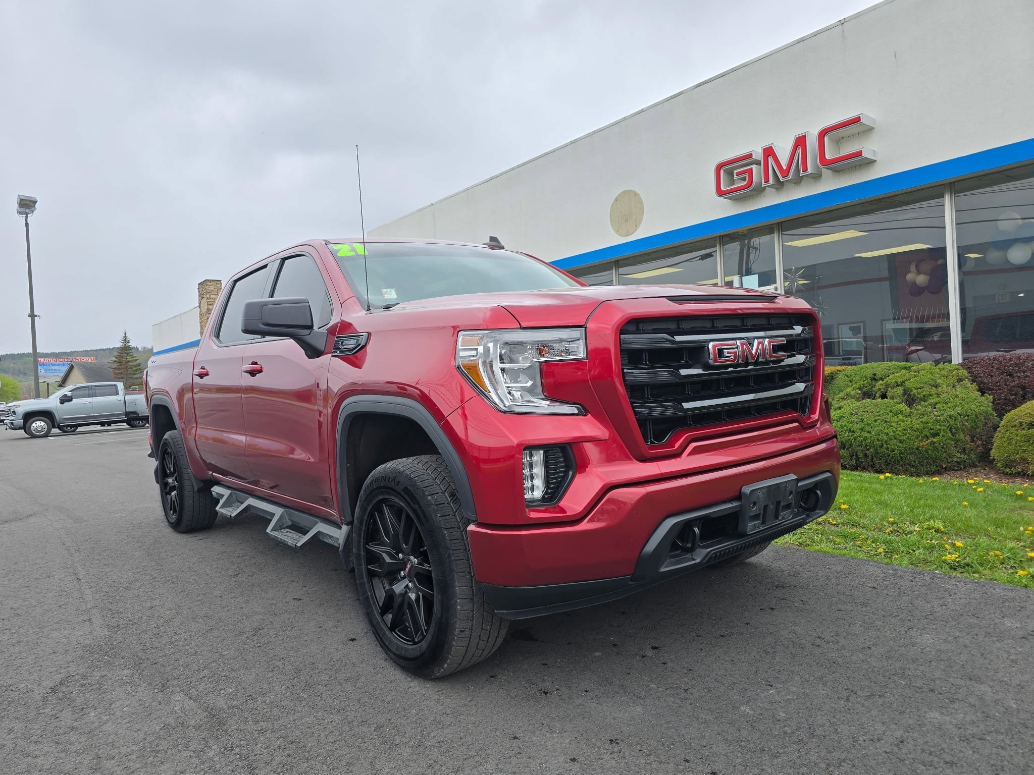 2021 GMC Sierra 4WD Crew Cab Short Box Elevation's photo