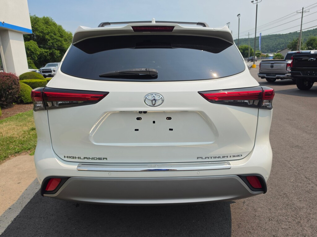 Used 2021 Toyota Highlander Platinum SUV