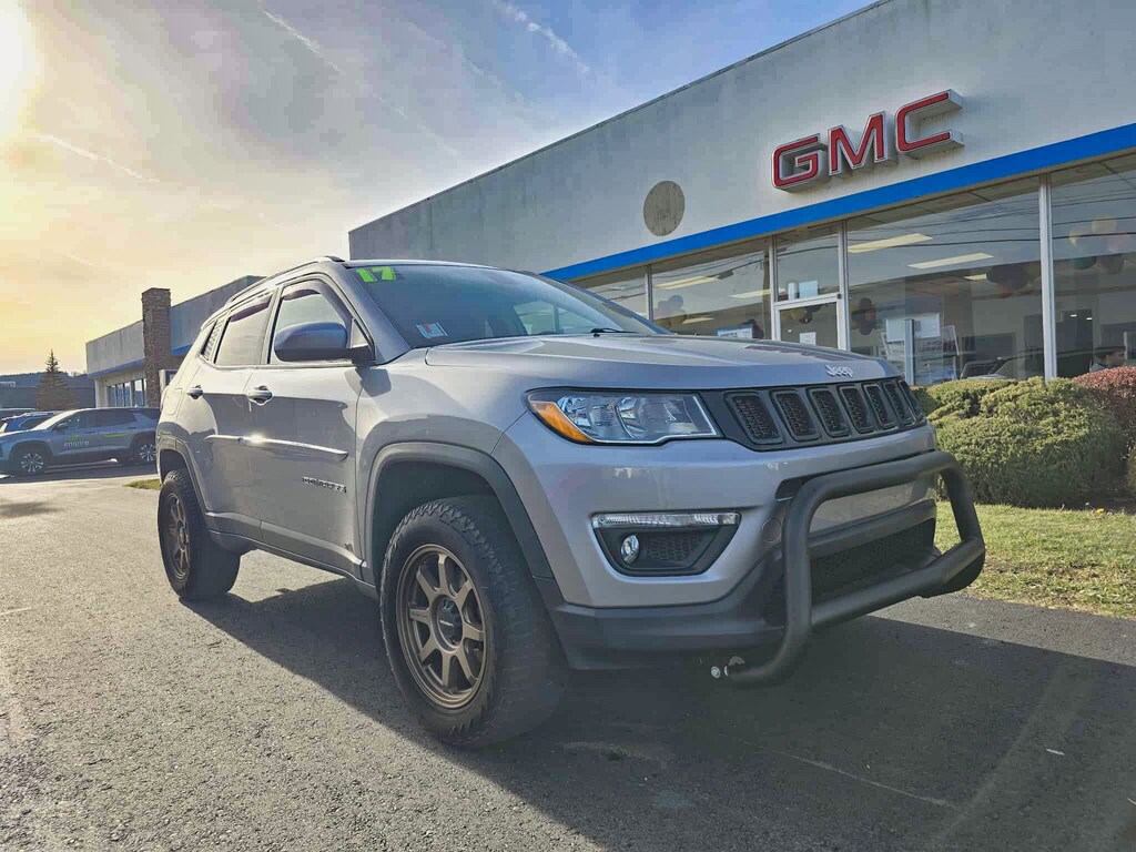 Used 2017 Jeep Compass Latitude SUV