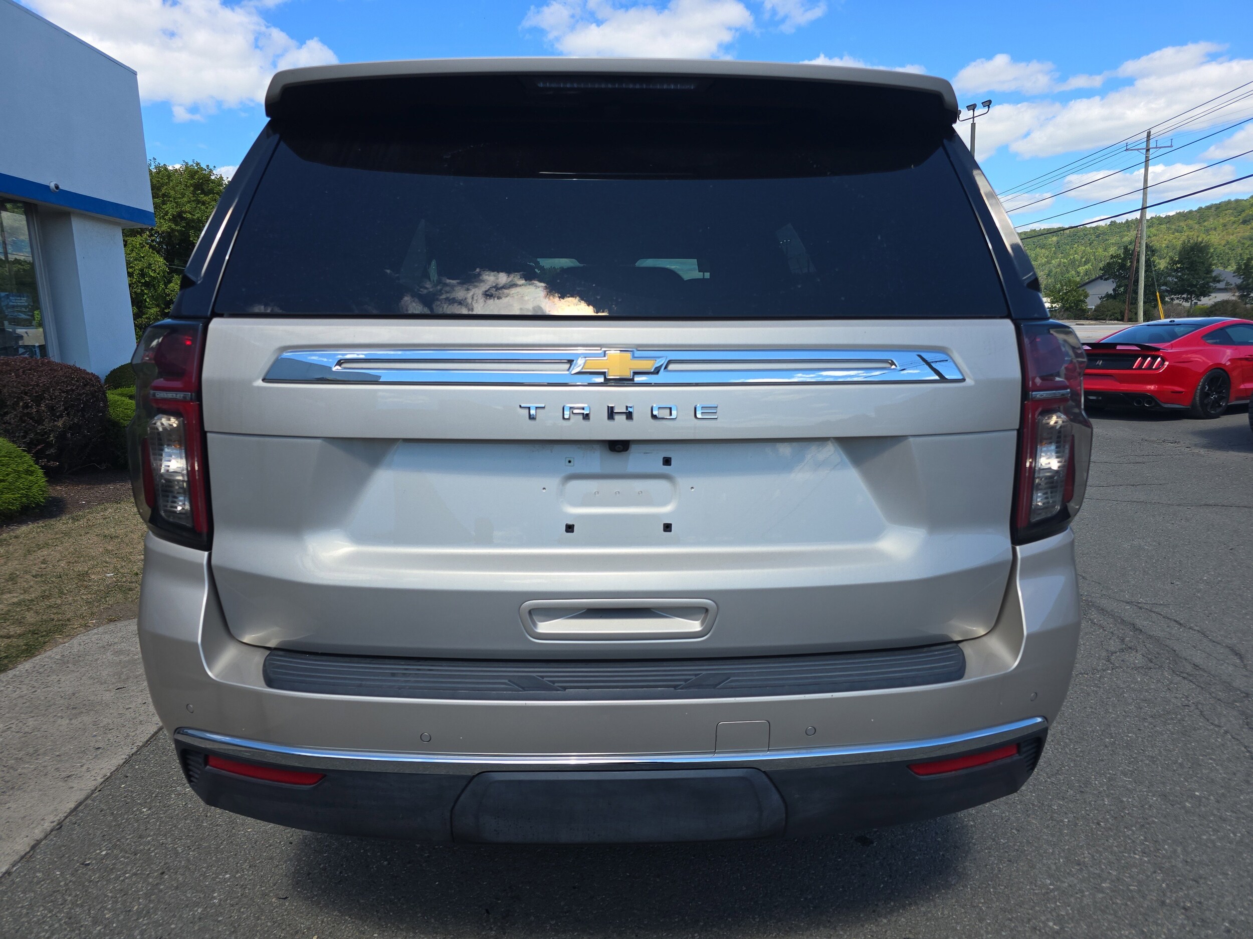 2022 Chevrolet Tahoe LS photo 4