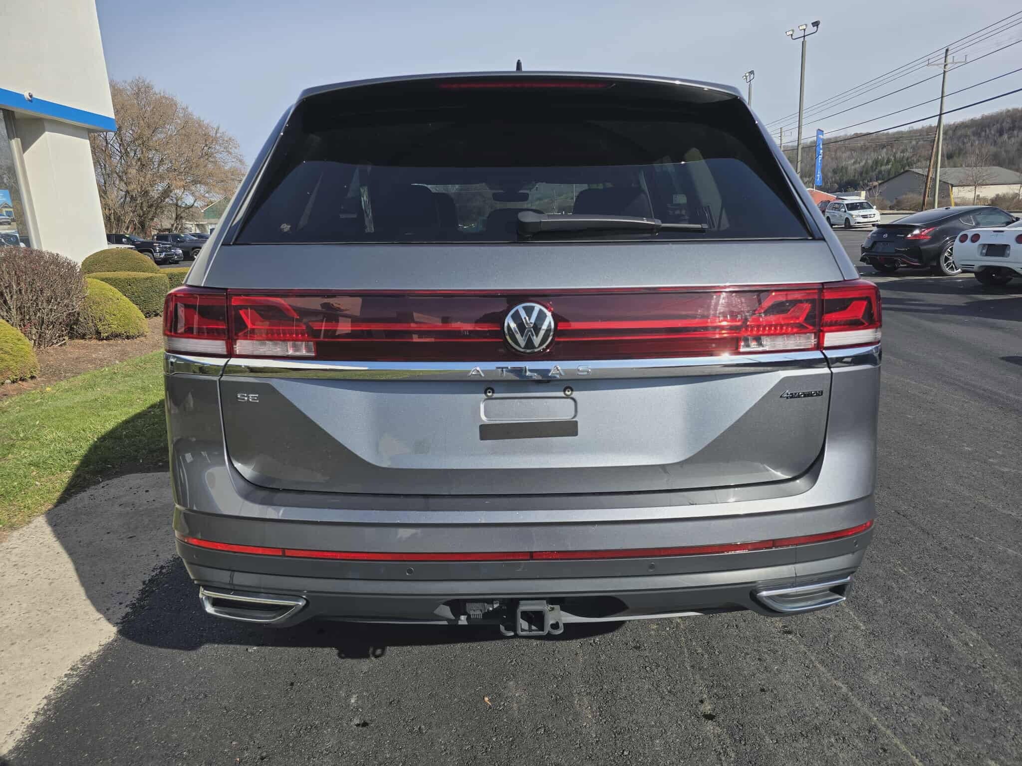 2024 Volkswagen Atlas SE Technology photo 4