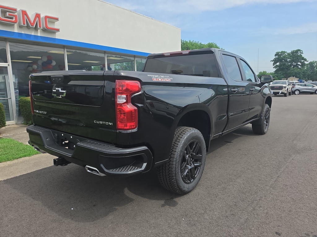 New 2026 Chevrolet Silverado 1500 Custom Trail Boss Truck Crew Cab