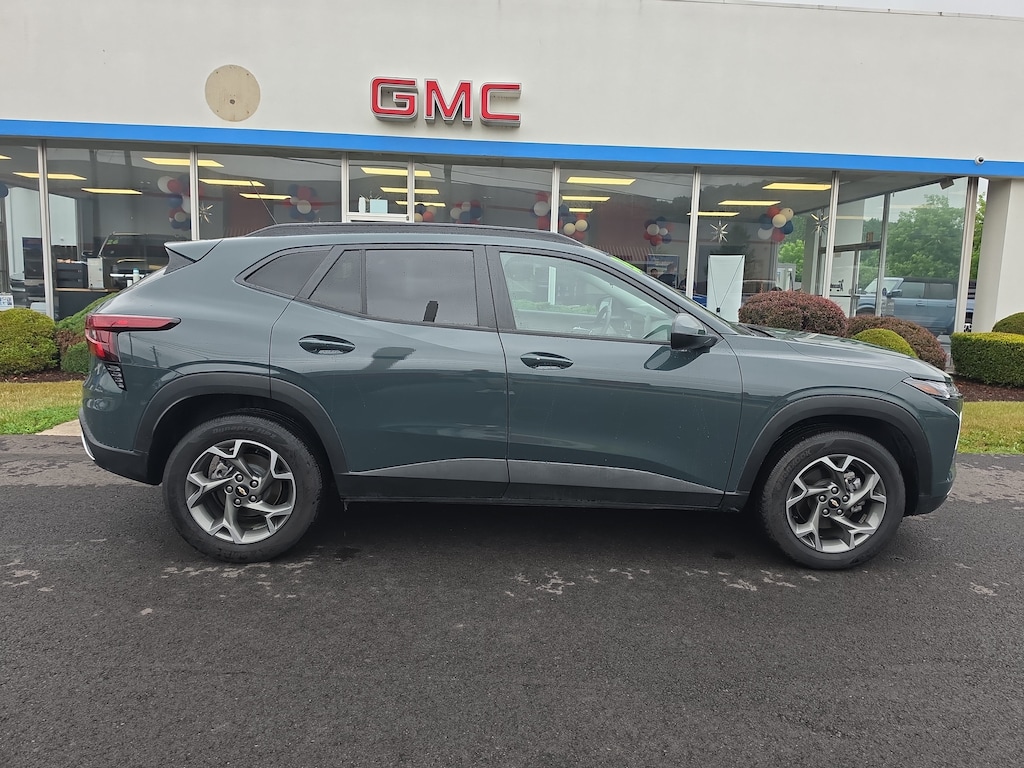 Used 2026 Chevrolet Trax LT SUV