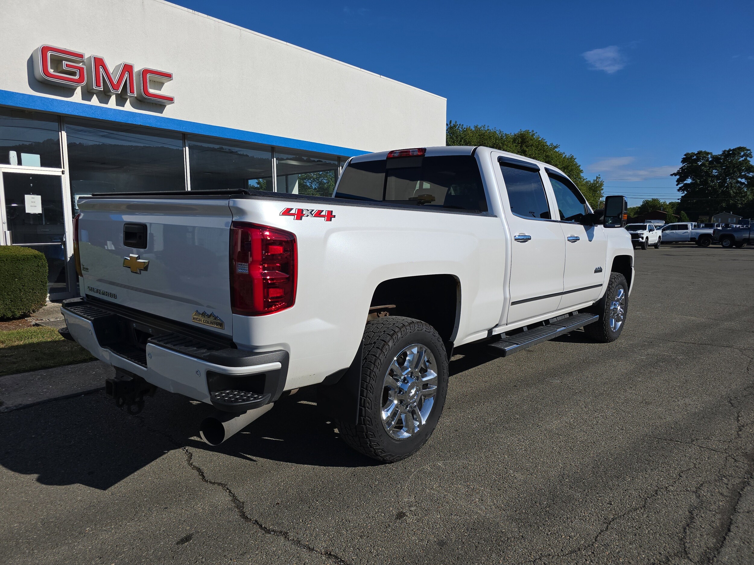 2019 Chevrolet Silverado 2500HD High Country photo 2
