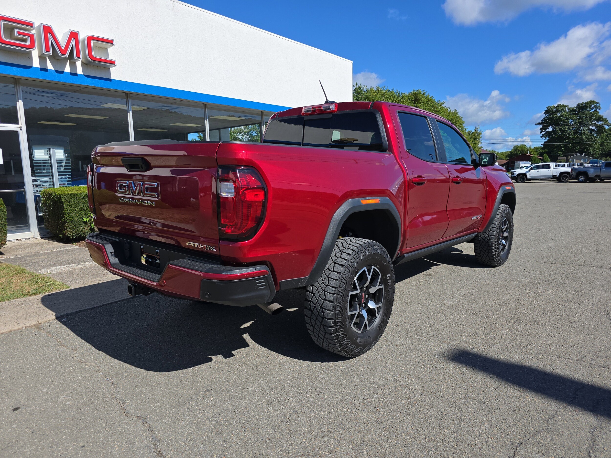 2023 Gmc Canyon AT4X photo 2