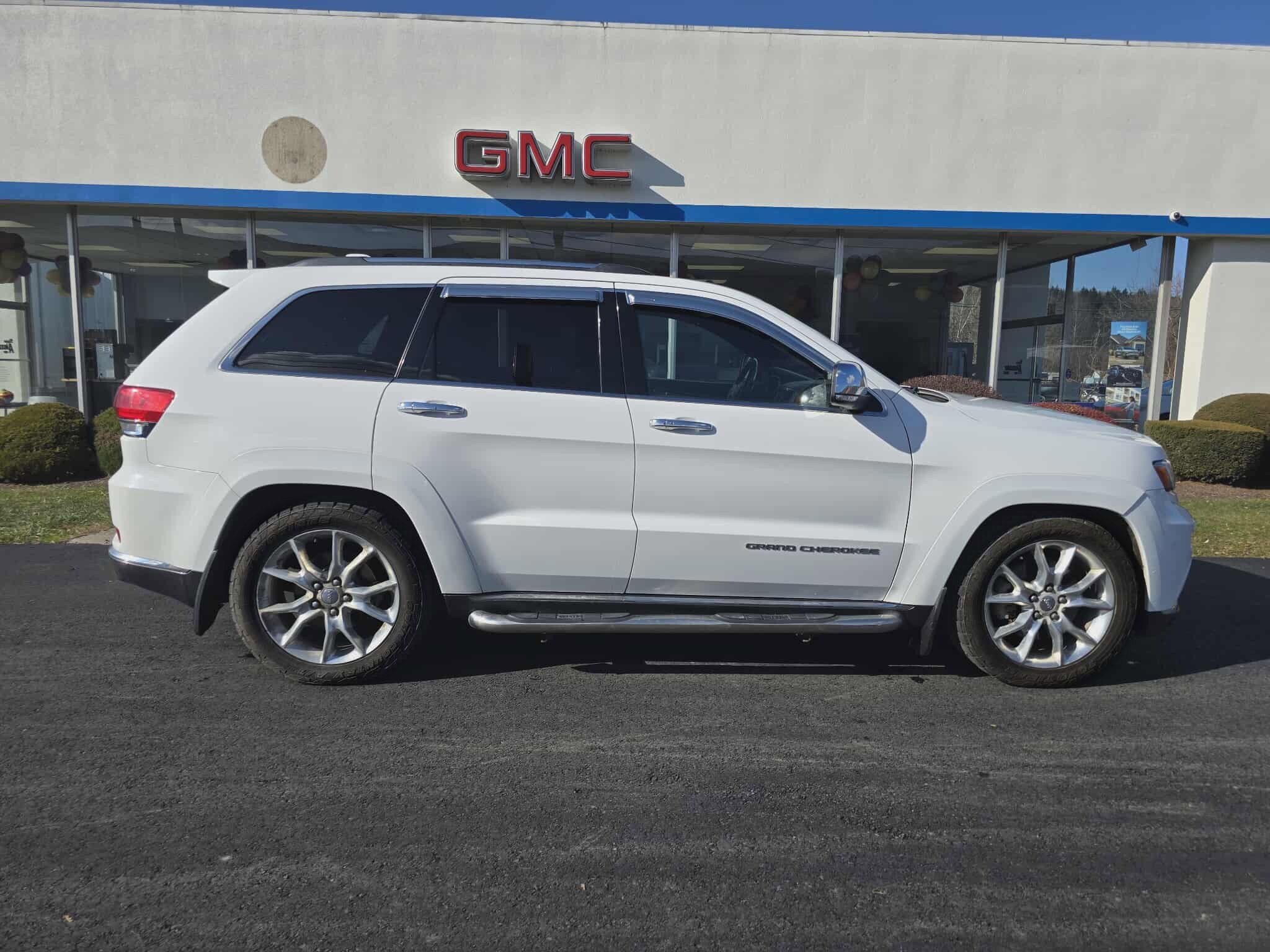 2014 Jeep Grand Cherokee Summit photo 2