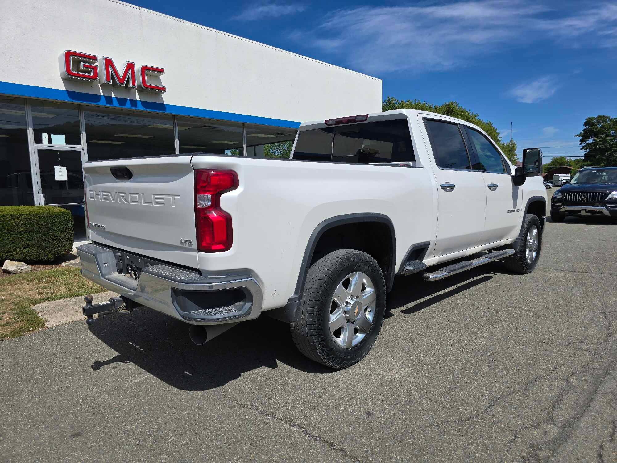 2021 Chevrolet Silverado 2500HD LTZ photo 3