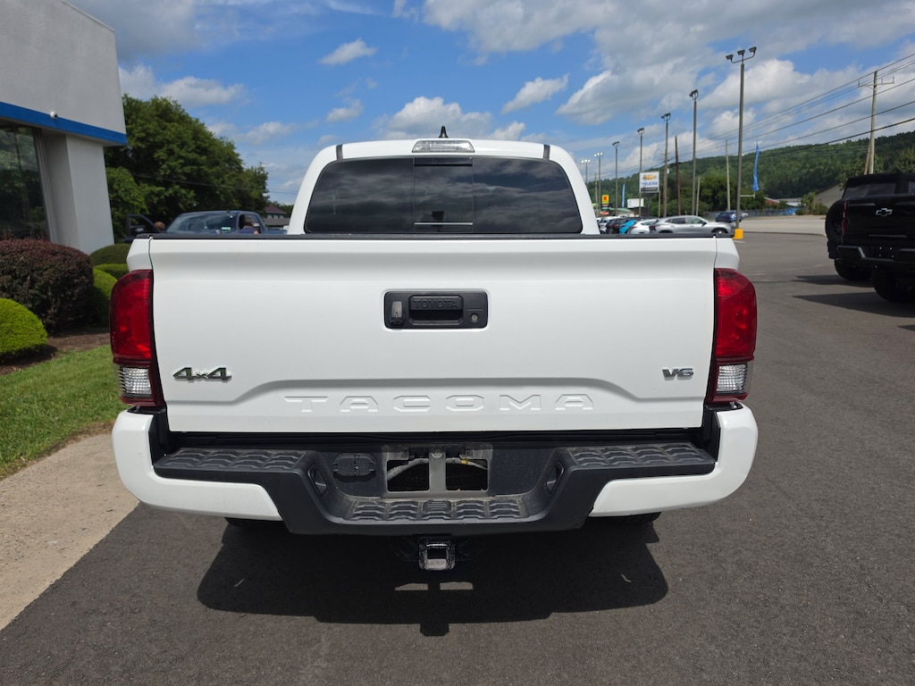 Used 2022 Toyota Tacoma 4WD SR5 Truck Double Cab