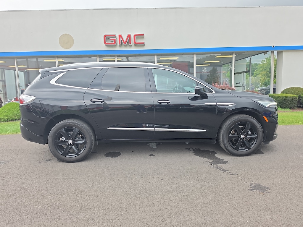 Used 2024 Buick Enclave Essence SUV