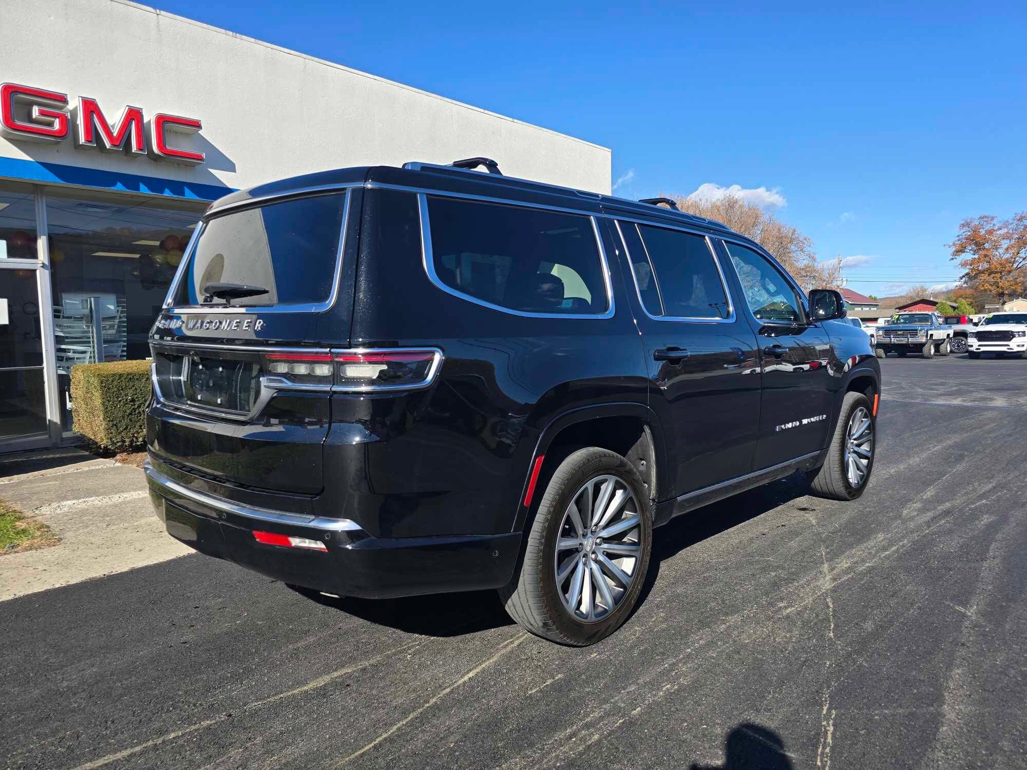 2024 Jeep Grand Wagoneer Base photo 3