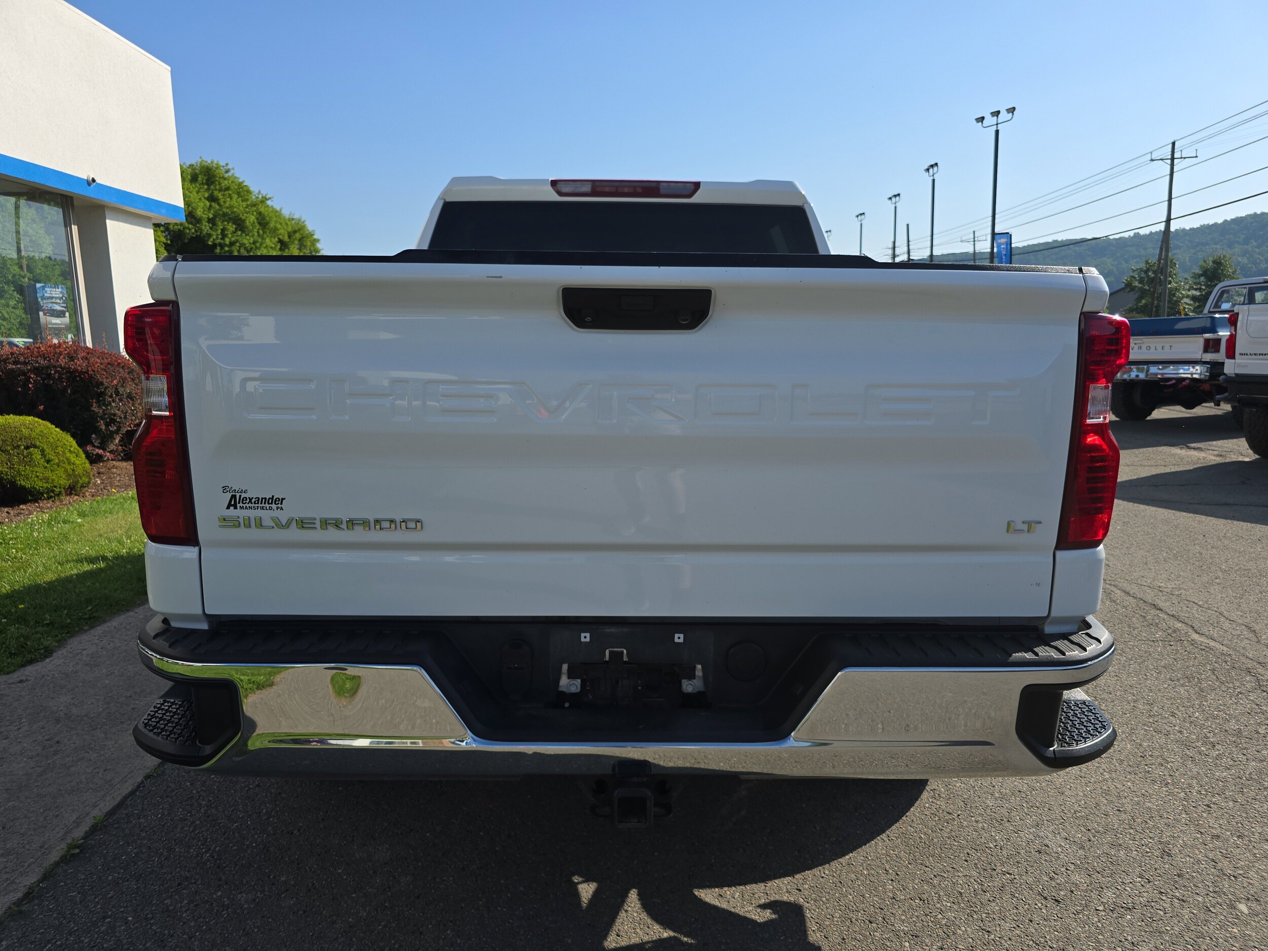2023 Chevrolet Silverado 1500 LT photo 4