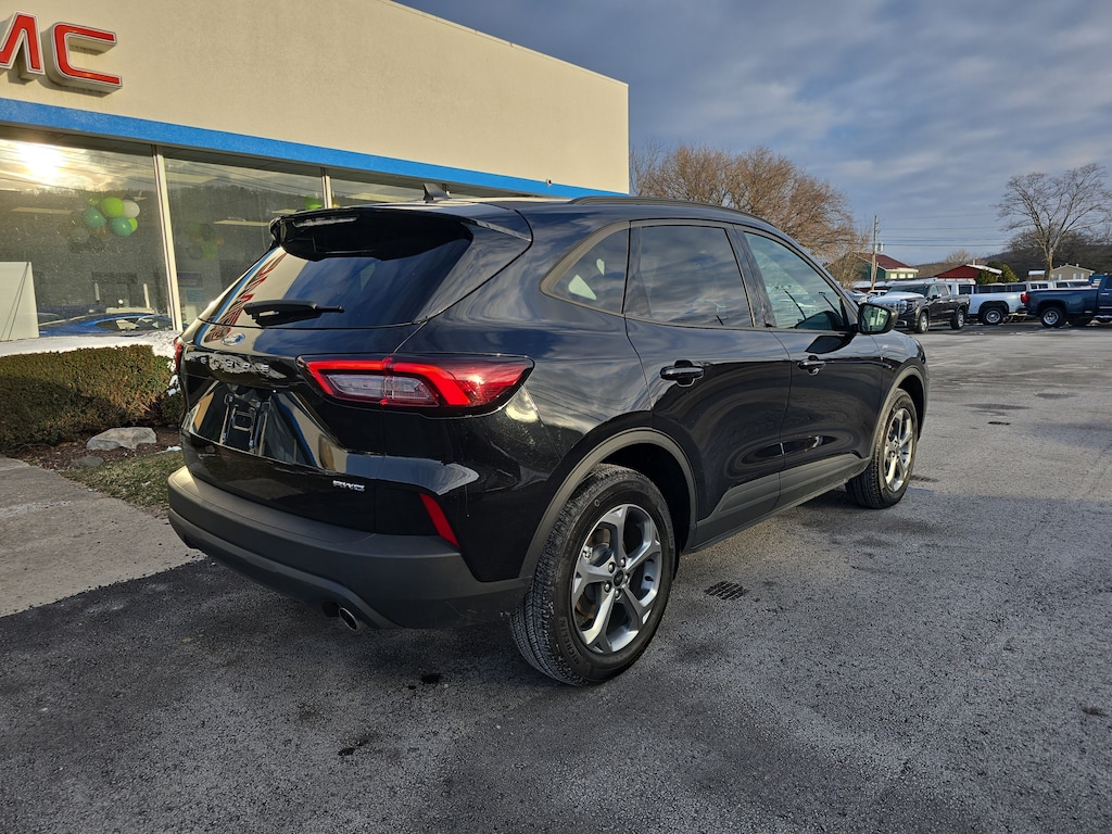 Used 2025 Ford Escape ST-Line SUV