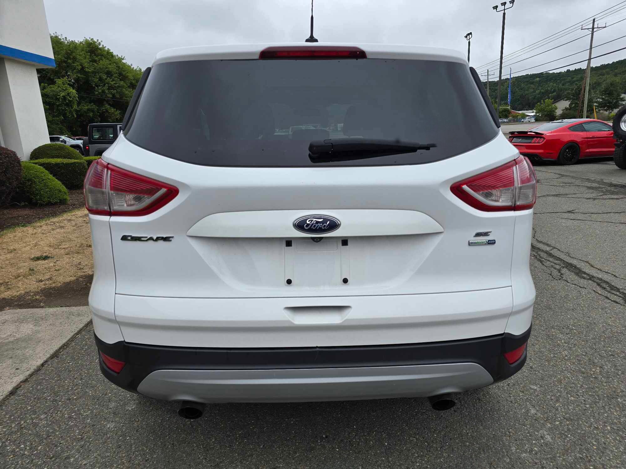 2015 Ford Escape SE photo 4