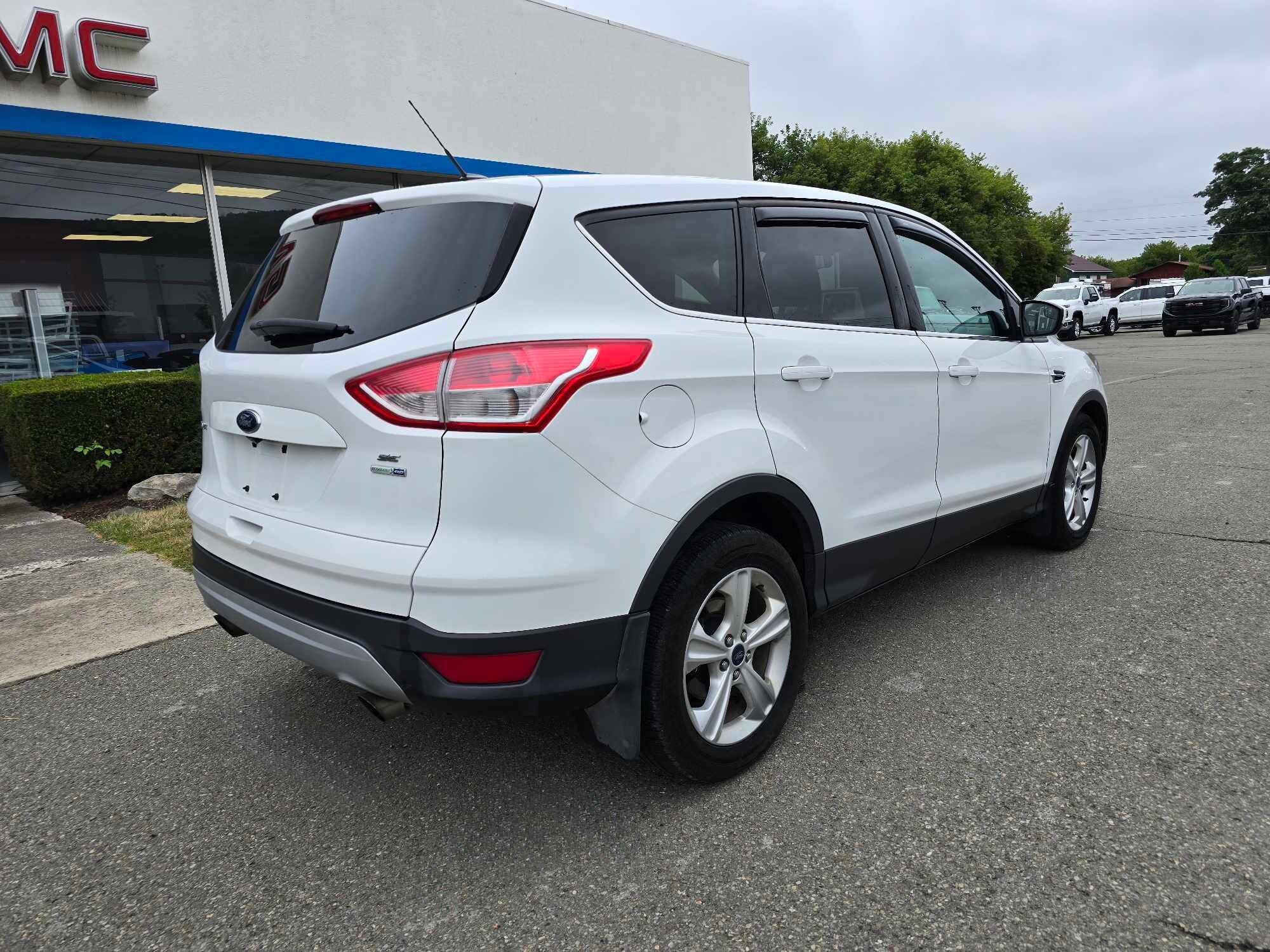 2015 Ford Escape SE photo 3