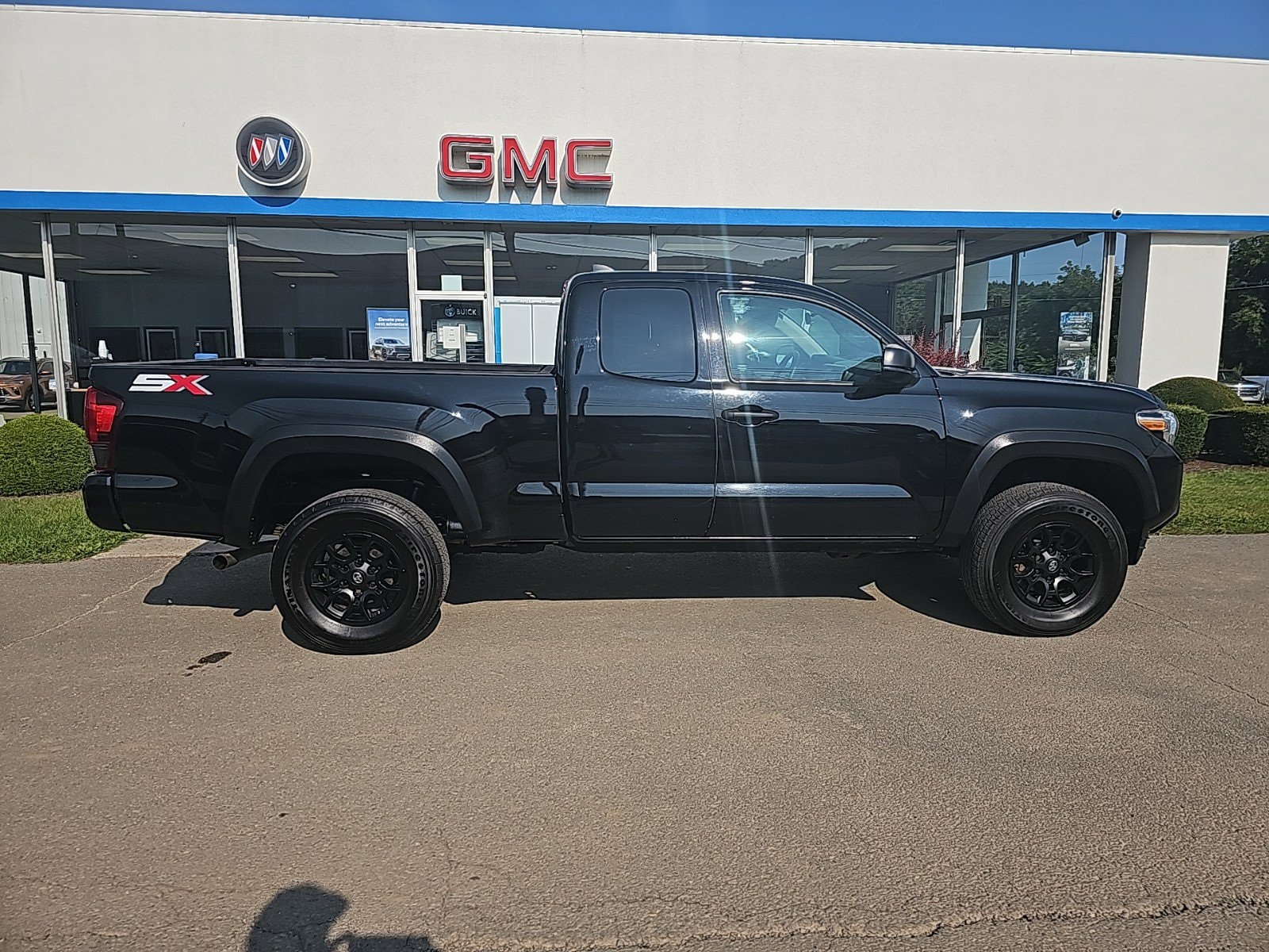 Used 2021 Toyota Tacoma SR with VIN 3TYSZ5AN1MT017547 for sale in Montoursville, PA