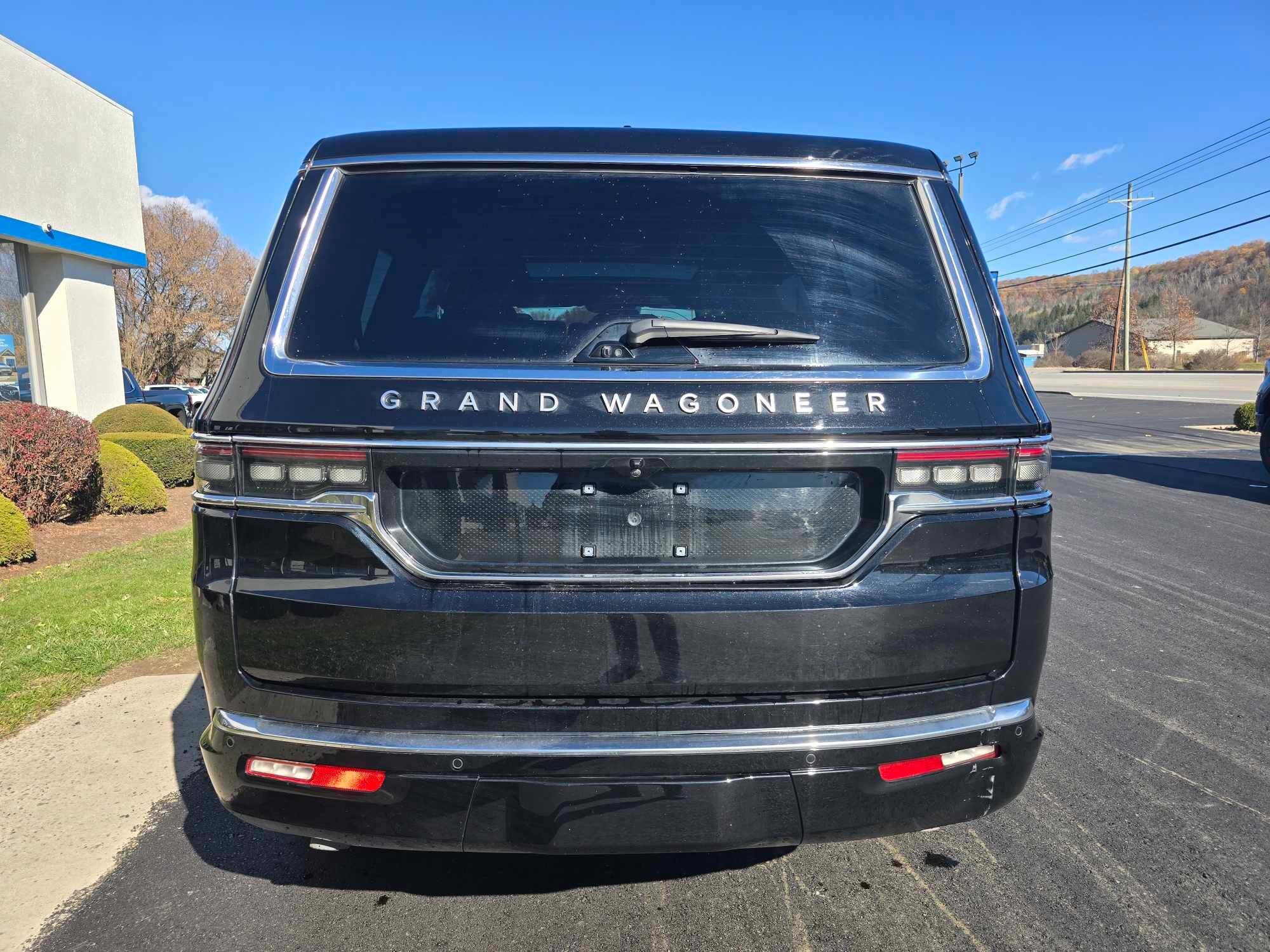 2024 Jeep Grand Wagoneer Base photo 4