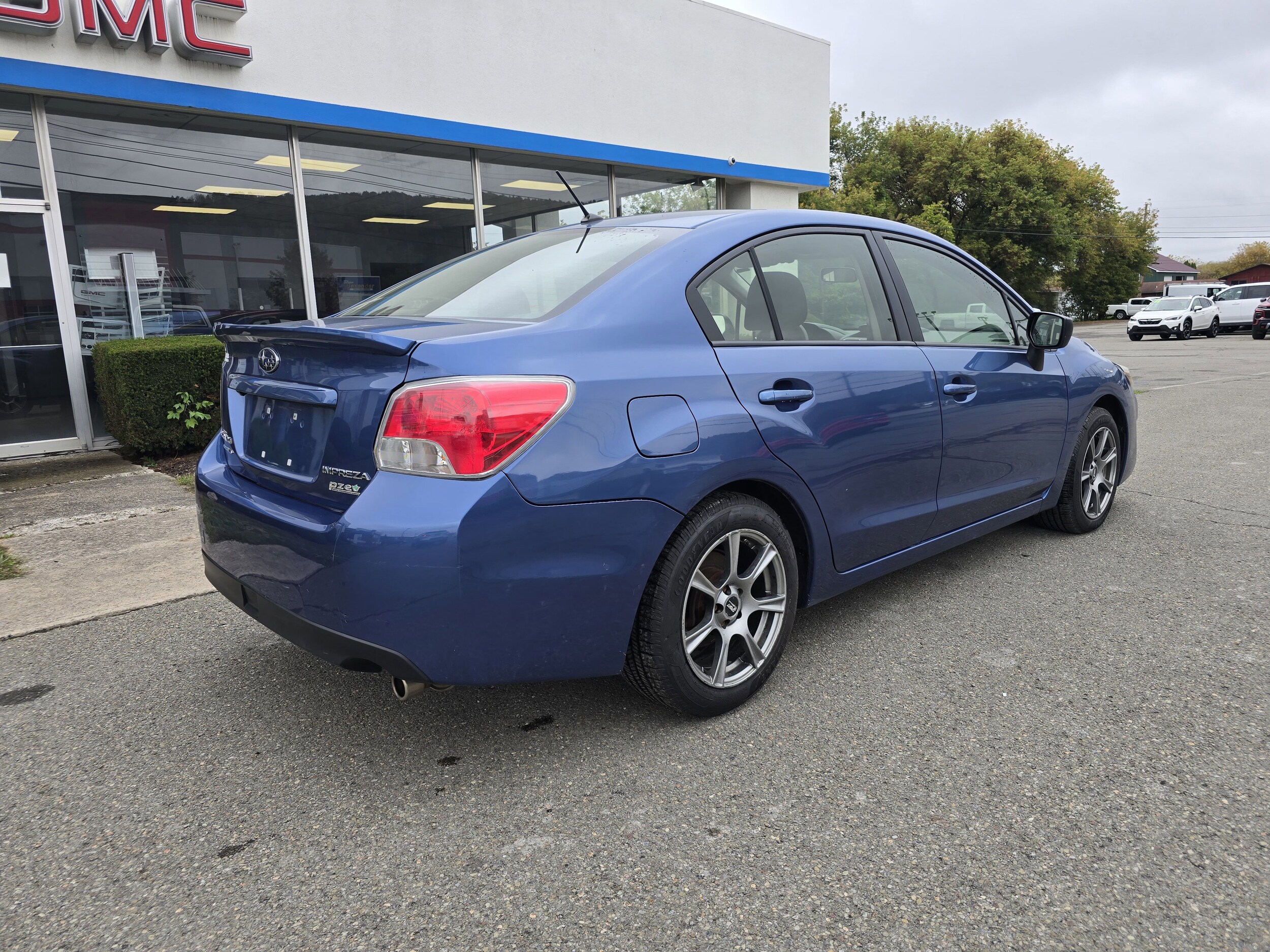 2016 Subaru Impreza 2.0i photo 3
