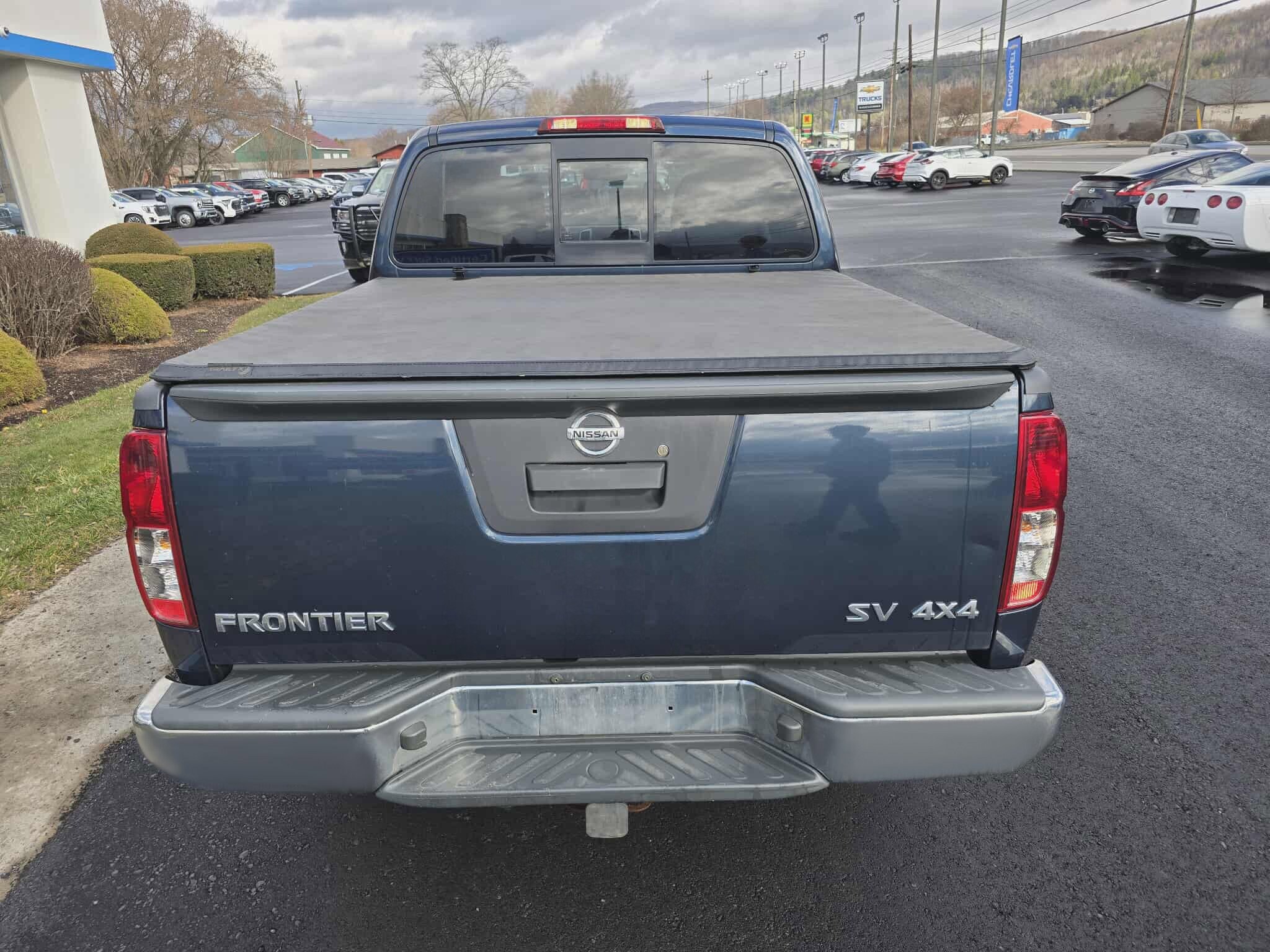 2019 Nissan Frontier SV photo 3