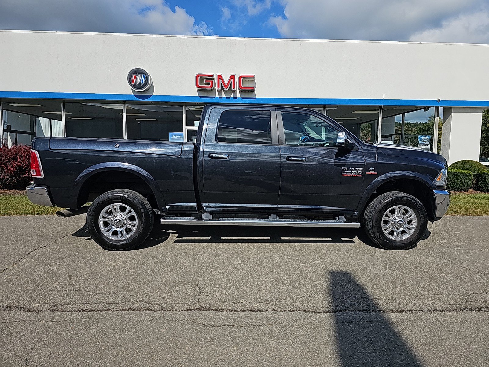 Used 2016 RAM Ram 2500 Pickup Laramie with VIN 3C6UR5FL5GG231737 for sale in Montoursville, PA