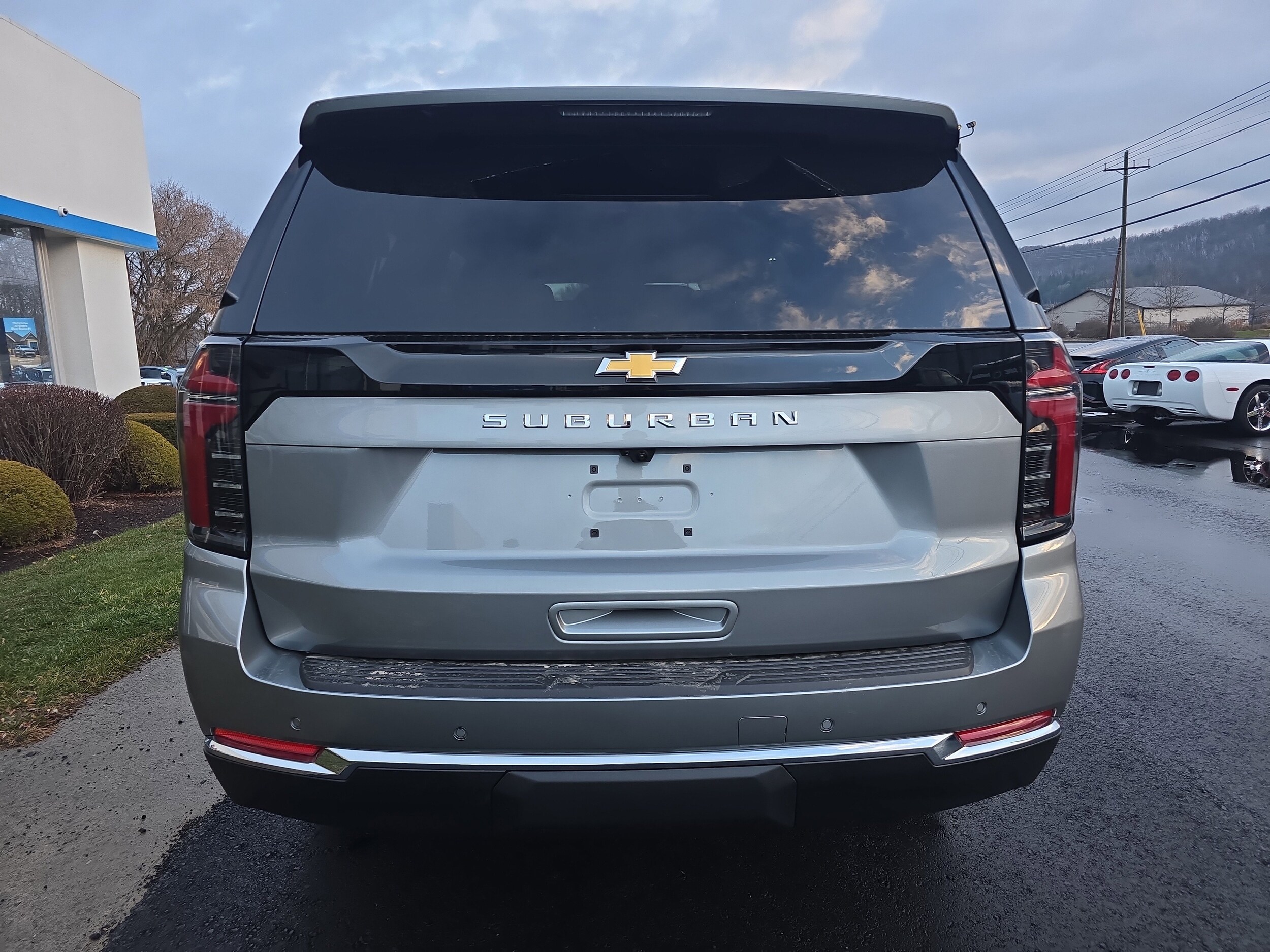 2026 Chevrolet Suburban LS photo 3