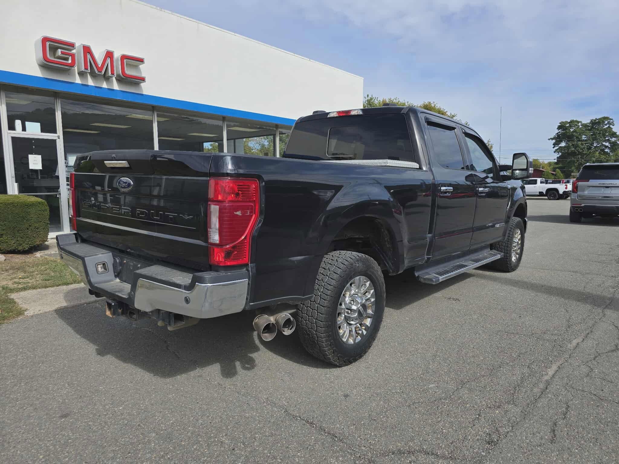2020 Ford F-250 XLT photo 2