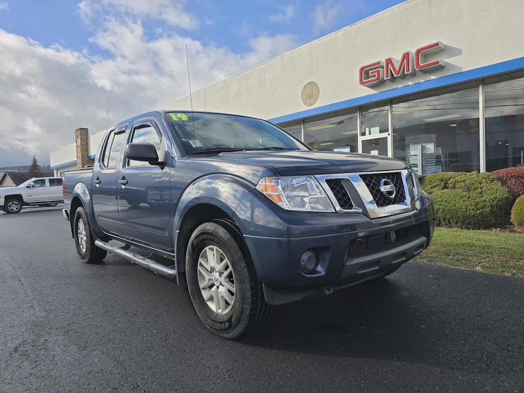 Used 2019 Nissan Frontier SV Truck Crew Cab