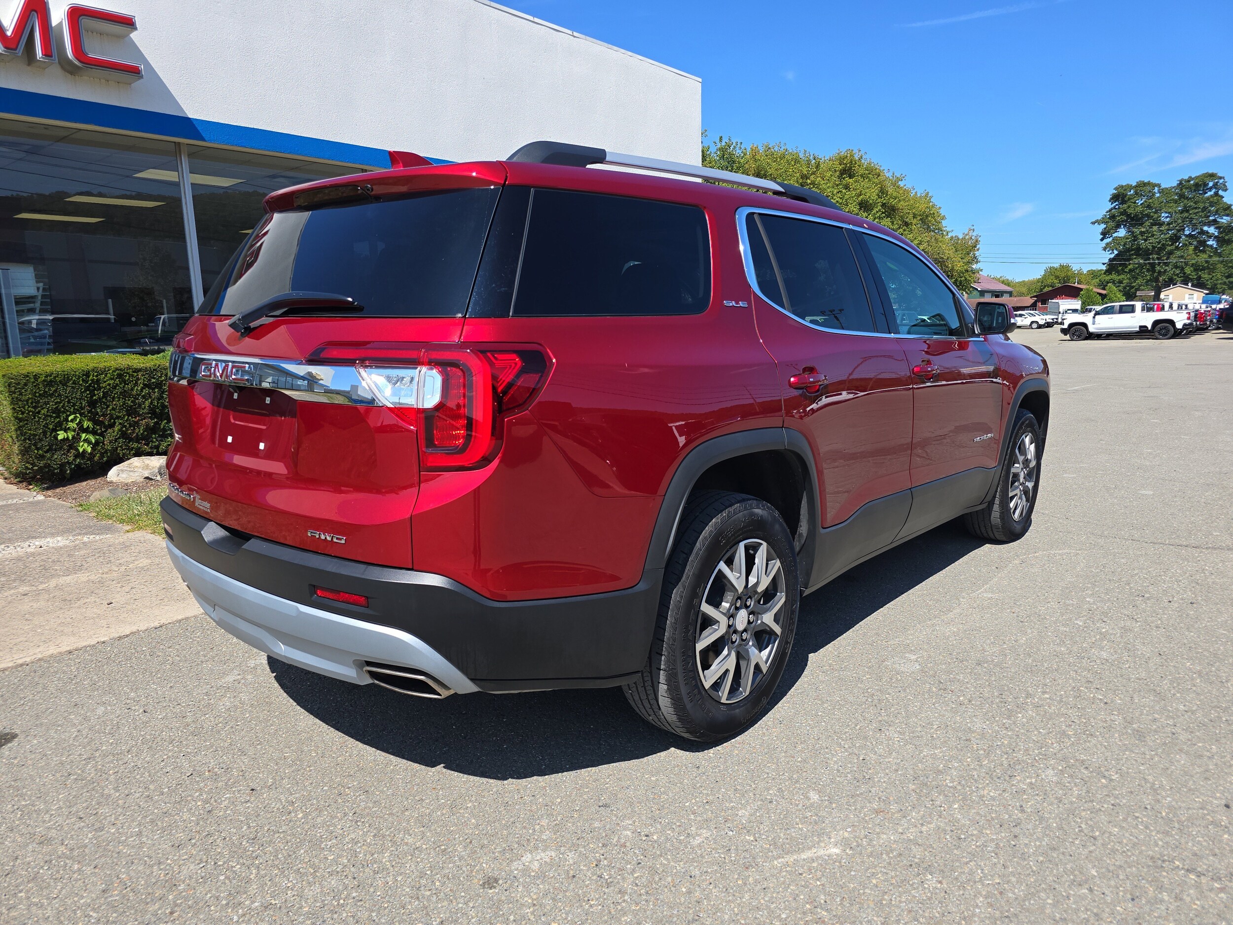 2023 Gmc Acadia SLE photo 3