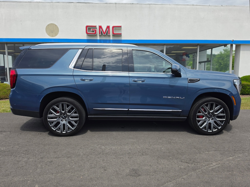 Used 2025 GMC Yukon Denali Ultimate SUV