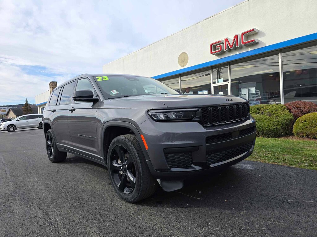 Used 2023 Jeep Grand Cherokee L Altitude SUV