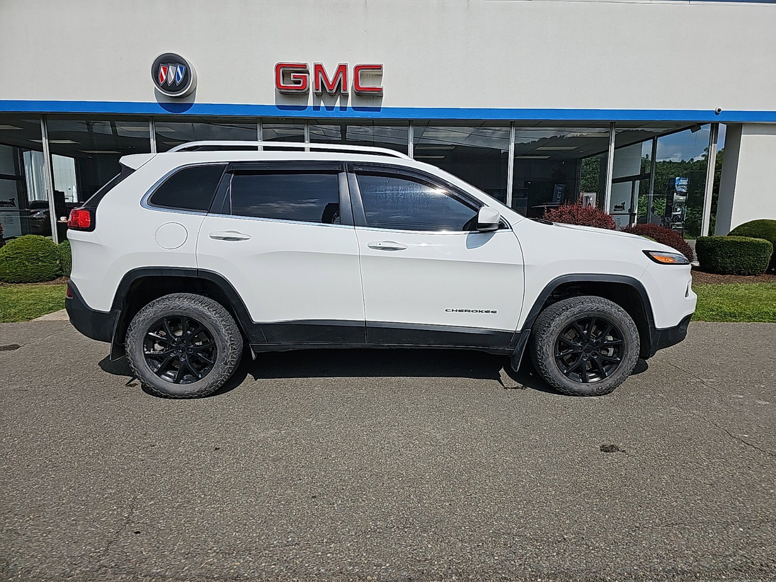 Used 2016 Jeep Cherokee Latitude with VIN 1C4PJMCSXGW334575 for sale in Montoursville, PA