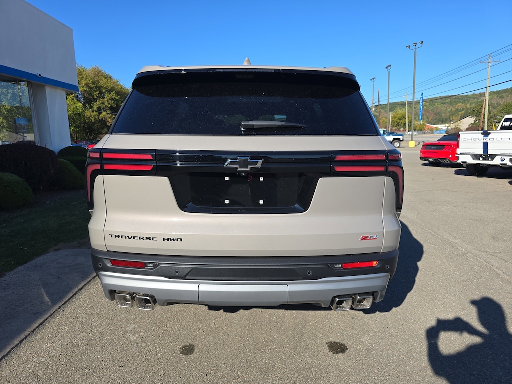 New 2026 Chevrolet Traverse AWD Z71 SUV