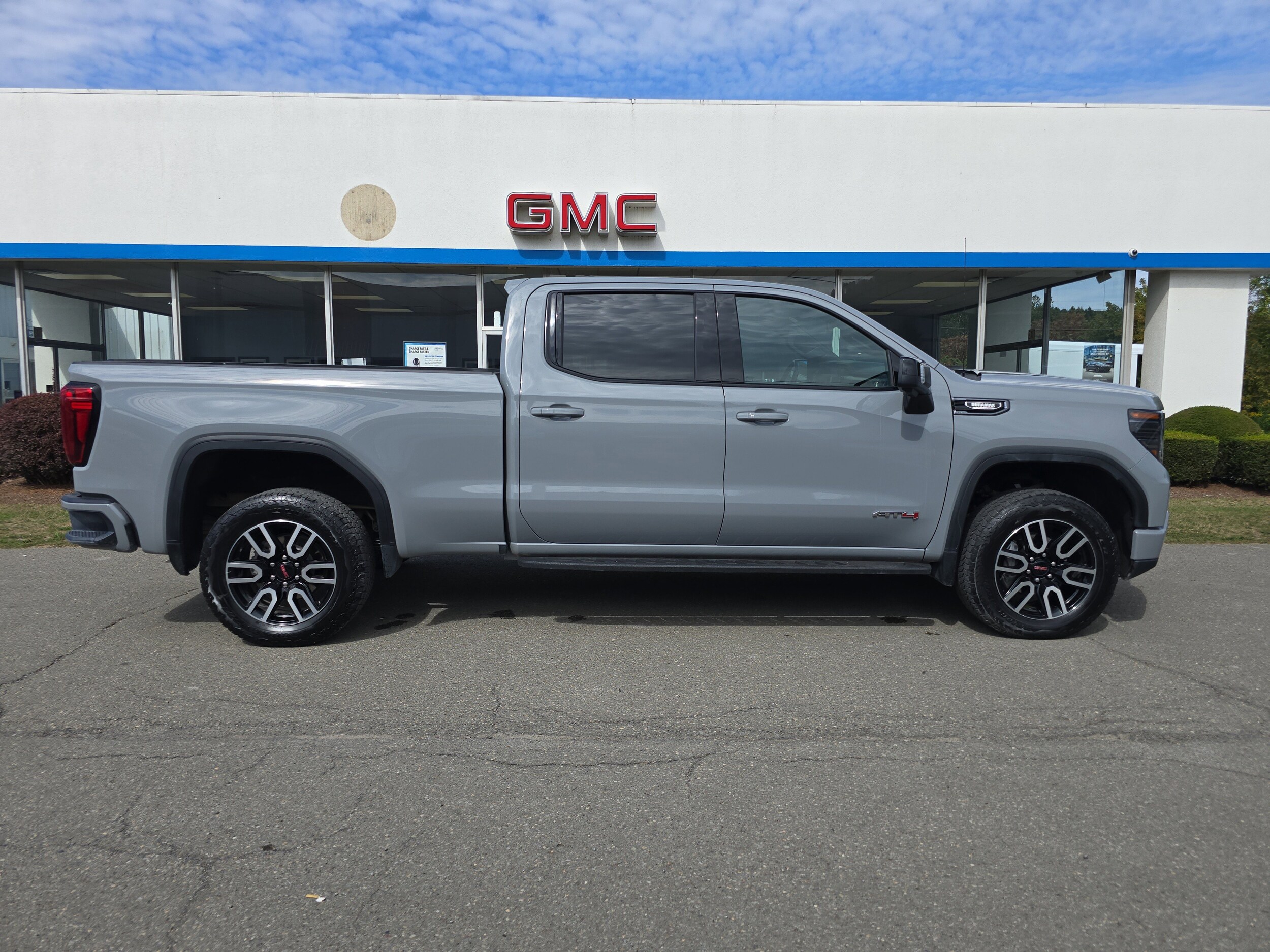 2025 Gmc Sierra 1500 AT4 photo 2