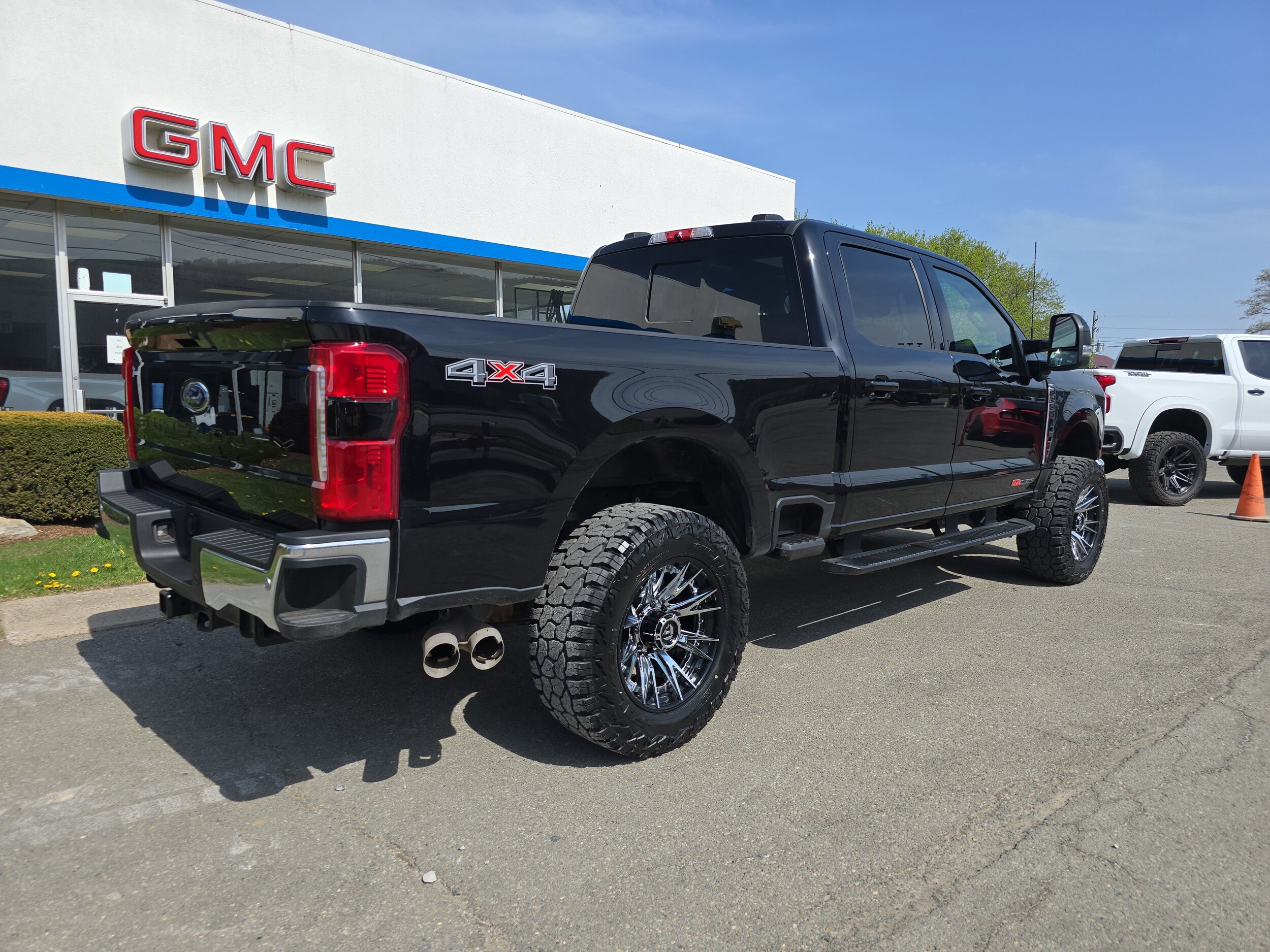 2024 Ford F-350 XL photo 3