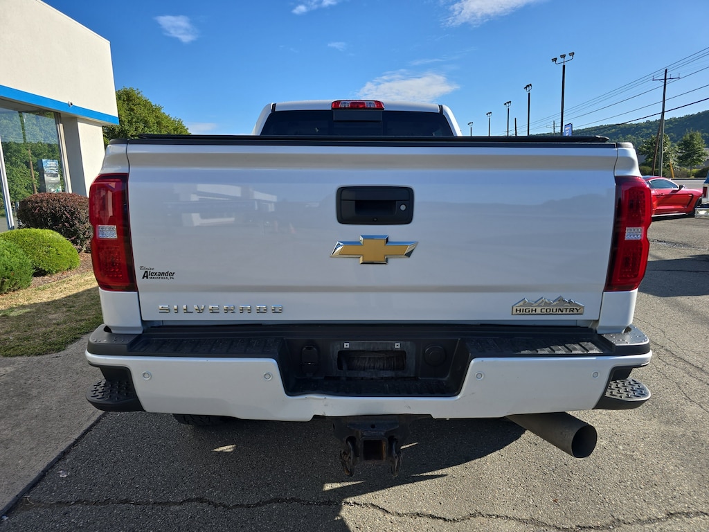 Used 2019 Chevrolet Silverado 2500HD High Country Truck Crew Cab